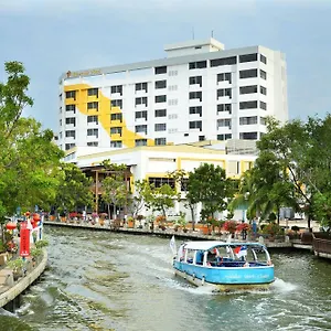 4* Hotel Tun Fatimah Riverside